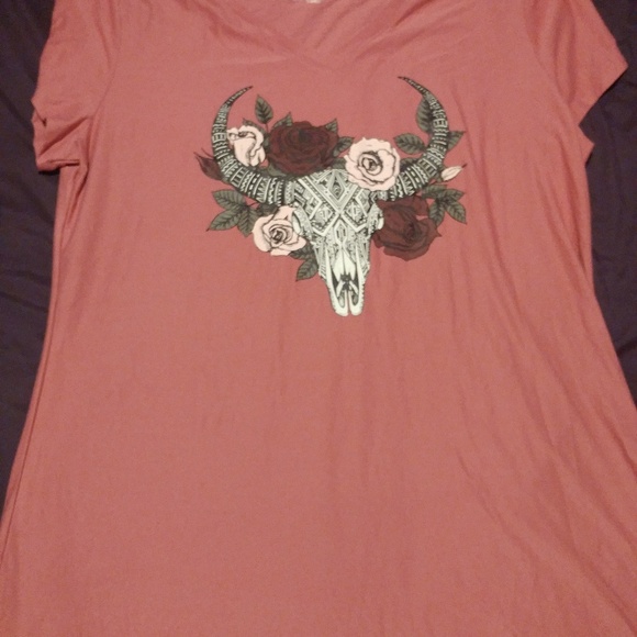 2 NWOT soft t-shirt bundle - Picture 3 of 3